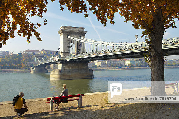 SzÈchenyi l·nchÌd  Chain Bridge over the Danube  Budapest  Hungary  Europe