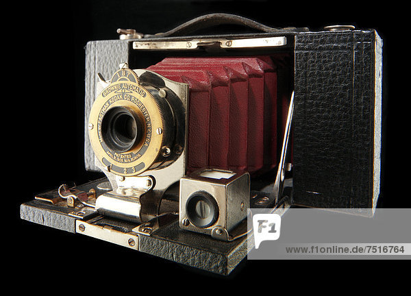 Kodak Eastman Brownie Automatic mit rotem Balgen  Nr. 2 Faltung