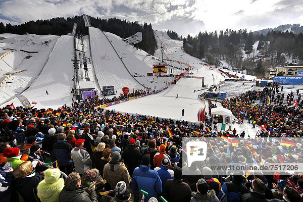 Slalom am Gudiberg  Ski Weltcup  Wintersport  Tribüne  Zuschauer  Garmisch-Partenkirchen  Oberbayern  Bayern  Deutschland  Europa