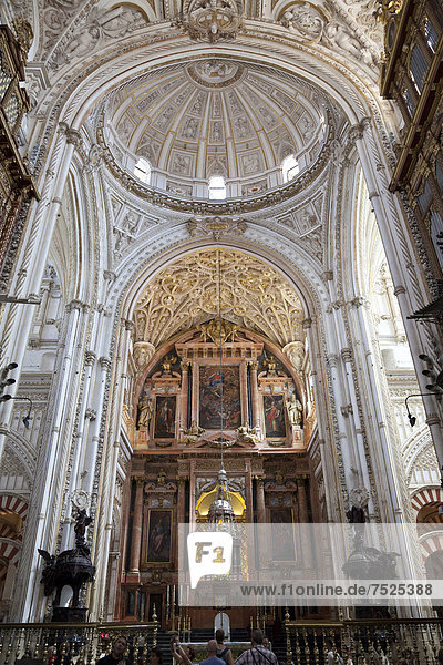High altar of the Mezquita  Mosque?Cathedral of CÛrdoba  now a cathedral  formerly a mosque  Cordoba  Andalusia  Spain  Europe