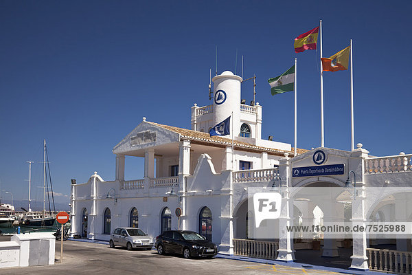 Hafengebäude Marina Puerto Deportivo, Benalmadena, Provinz Malaga, Costa del Sol, Andalusien, Spanien, Europa, ÖffentlicherGrund