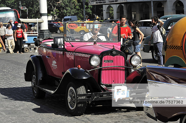 Ford  built in 1928  convertible  classic car in the city center of Havana  Centro Habana  Cuba  Greater Antilles  Central America  America