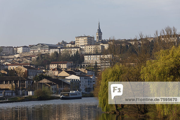 Frankreich Europa Stadt Geschichte Fluss Angouleme Poitou-Charentes