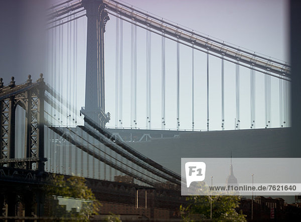 Doppelbelichtungsbild der Stadtbrücke