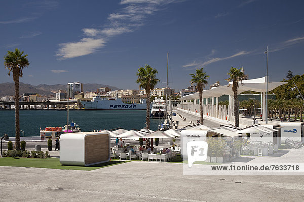 Hafen und Marina  M·laga  Andalusien  Spanien  Europa  ÖffentlicherGrund
