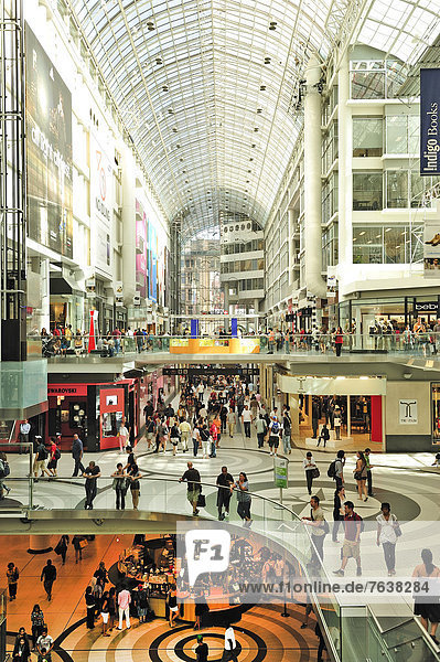 Einkaufszentrum  Mensch  Menschen  Reise  Menschenmenge  innerhalb  kaufen  Laden  Atrium  Kanada  modern  Ontario  Toronto