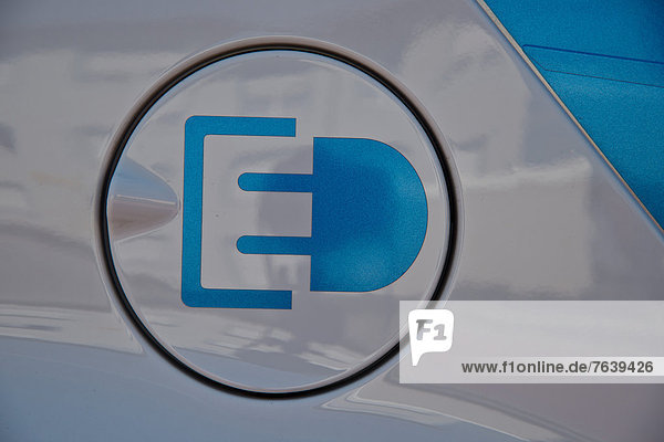 Mit den Flügeln schlagen flattern Flügelschlag Europa Baden-Württemberg Elektroauto Deutschland schlau Schwäbische Alb Straßenverkehr