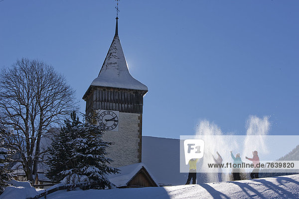 Winter Kirche Religion Dorf Spaß Wintersport