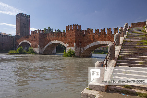 Panorama  Europa  Stadt  Großstadt  Brücke  Festung  Italien  Ponte Scaligero  Verona