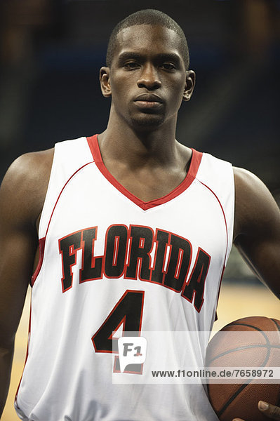 Junger Basketballspieler  Portrait
