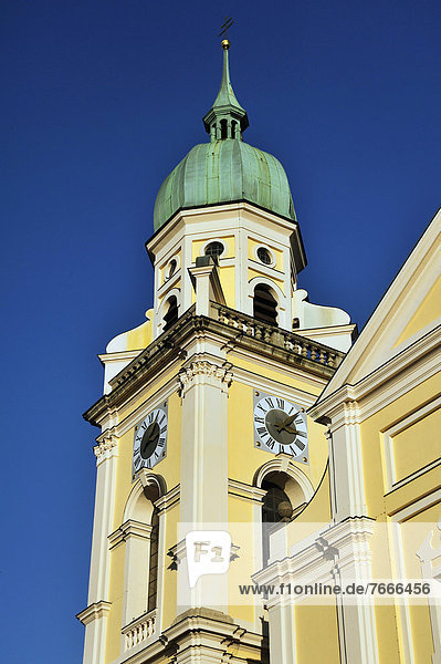 Kirchturm von St. Joseph  auch Josephskirche  neobarock  Maxvorstadt  Stadtbezirk Schwabing-West  München  Bayern  Deutschland  Europa
