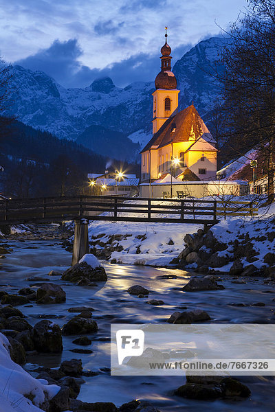 Abenstimmung  Pfarrkirche St. Sebastian in Ramsau  Berchtesgadener Land  Bayern  Deutschland  Europa
