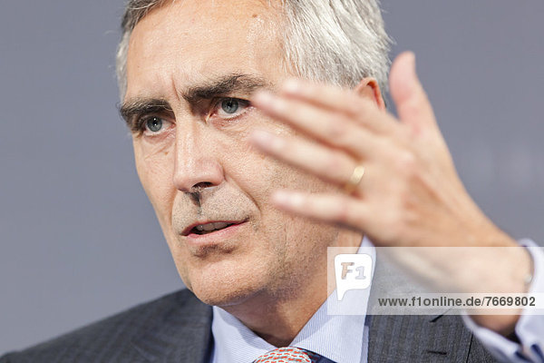 Peter Löscher  Vorstandsvorsitzender der Siemens AG  in Passau  Bayern  Deutschland  Europa