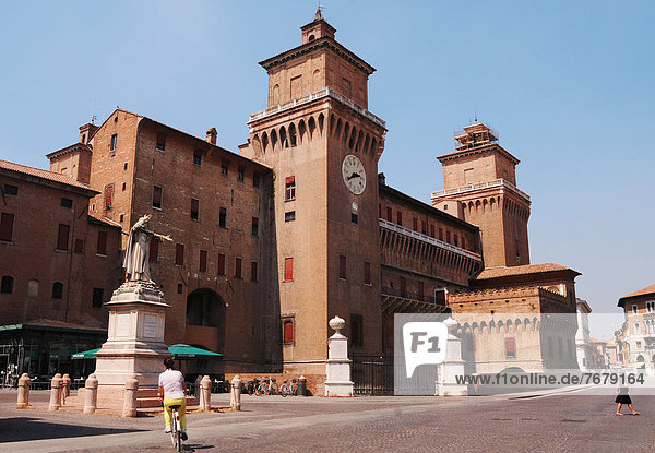 Palast Schloß Schlösser Monument Ferrara Italien