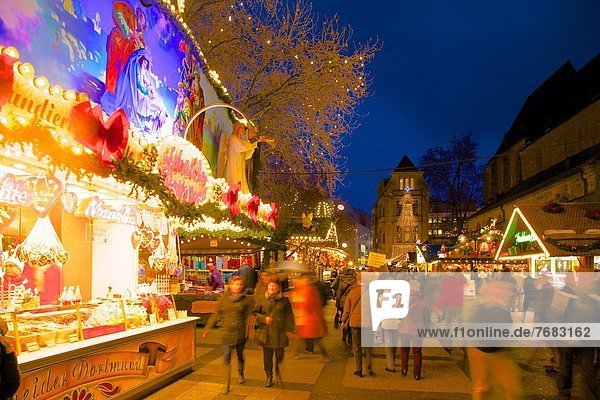 Christmas Market at dusk  Willy Brandt Platz  Dortmund  North Rhine-Westphalia  Germany  Europe