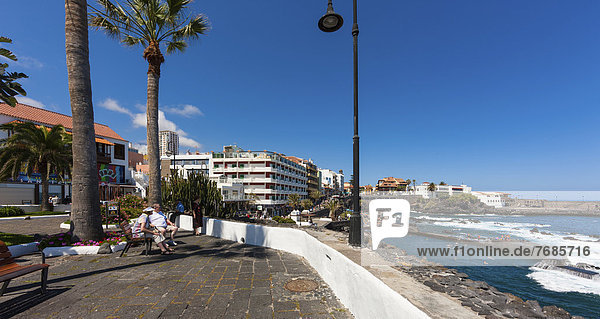 Uferpromenade mit Hotel San Telmo