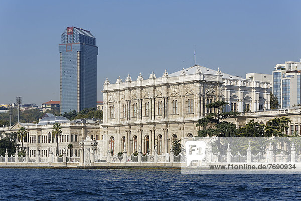 Dolmabahçe Palace  Dolmabahçe Sarayi  seen from the Bosphorus