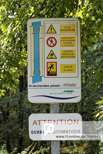 Warnhinweistafel an Schleuse 37 Canal des Vosges früher Canal de l?Est