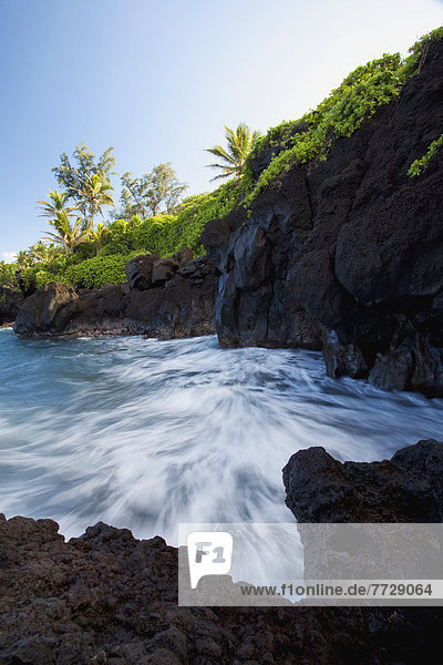 zeigen  Wasser  Fortbewegung  Felsen  Küste  Hana  Hawaii  Maui