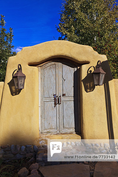 USA  New Mexico  Adobe doorway  Santa Fe