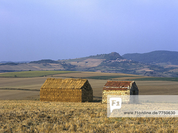 Stapel Form Formen Wohnhaus klein Bündel Stroh Steinhaus