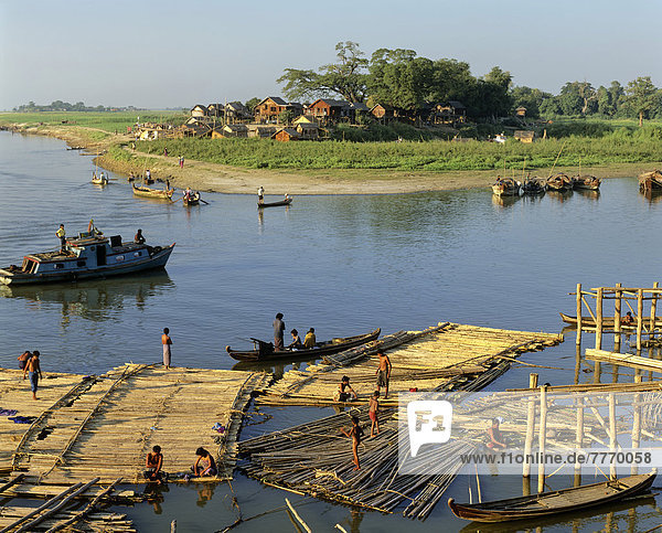 Floating rafts on the Ayeyarwady River at Buffalo Point  Irrawaddy  peninsula on an estuary