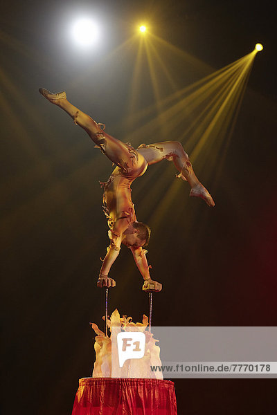 Artist performing at the DTB Turngala gymnastics gala