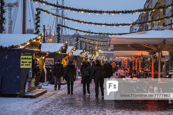 Weihnachtsmarkt im Nyhavn