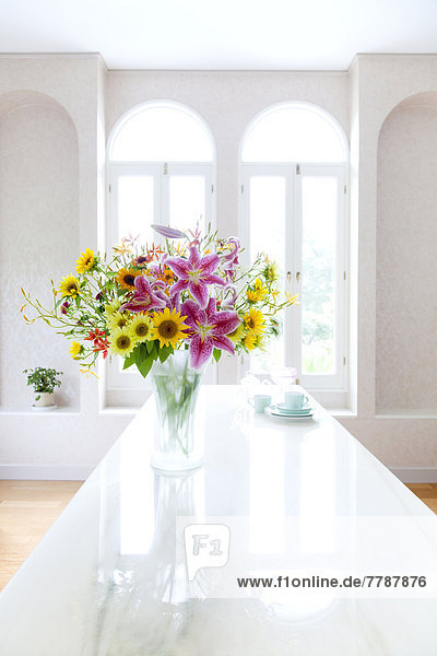 Blume  Blumenvase  Tisch