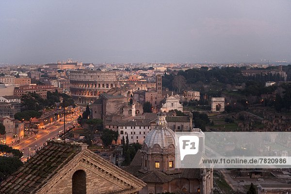 Stadtansicht Stadtansichten Rom Hauptstadt Sonnenuntergang Terrasse Latium Italien