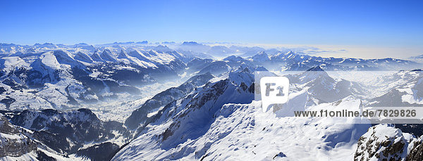 Kälte  Panorama  Europa  Schneedecke  Berg  Winter  Himmel  Schnee  Alpen  blau  Ansicht  Sonnenlicht  Bergmassiv  Schweiz