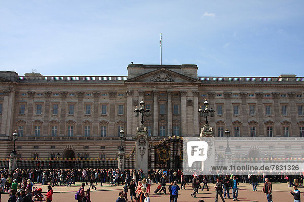 Mensch  Menschen  Großbritannien  London  Hauptstadt  Tourist  Palast  Schloß  Schlösser  England