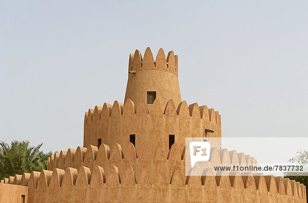 Ein Turm des Al Ain Palace Museums oder Sheikh Zayed Palace Museums