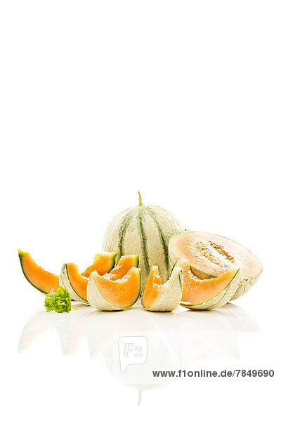 Zuckermelonen auf weißem Hintergrund  Nahaufnahme