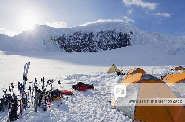 Camp 1  climbing expedition on Mount McKinley  6194m  Denali National Park  Alaska  United States of America  North America