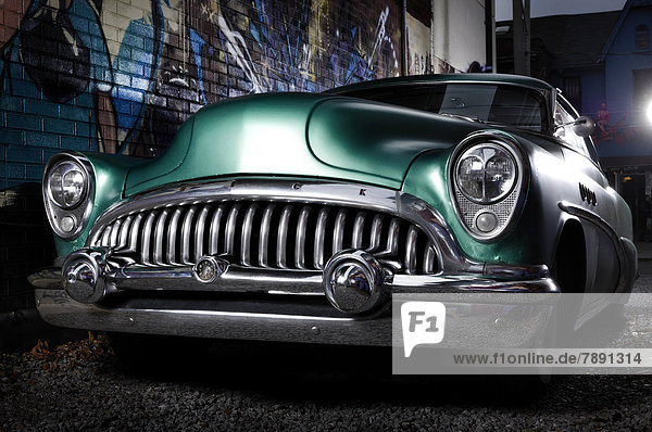 Landstraße Auto grün Retro streichen streicht streichend anstreichen anstreichend Klassisches Konzert Klassik Buick Graffiti