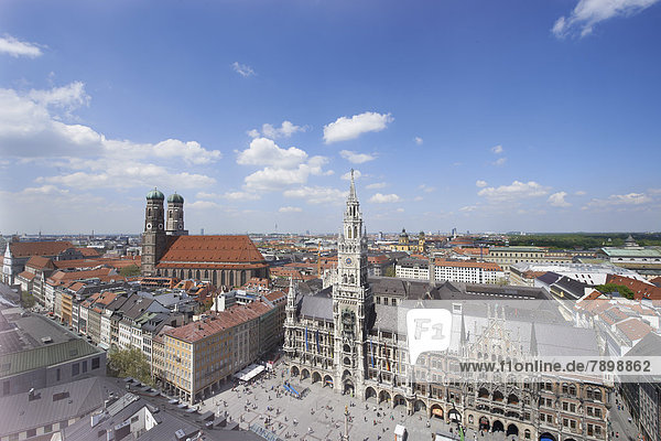 Frauenkirche Marienplatz und Neues Rathaus