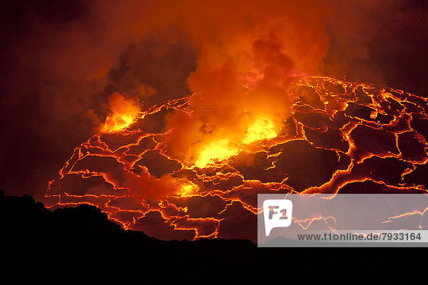 Kochender Lavasee im Nyiragongo-Vulkan