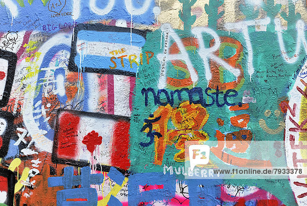 John-Lennon-Mauer  Graffiti