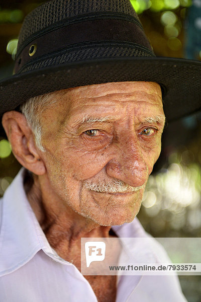 Elderly man with a hat  portrait