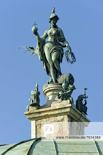 Bronzefigur der Tellus Bavarica  anno 1623 von Hubert Gerhard in Kopie  Diana-Tempel im Hofgarten