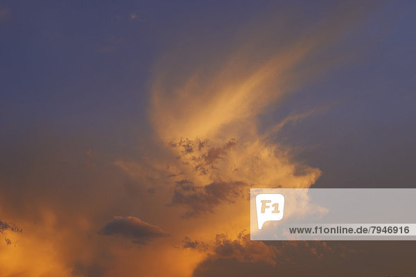 Wolkenformation im Abendlicht