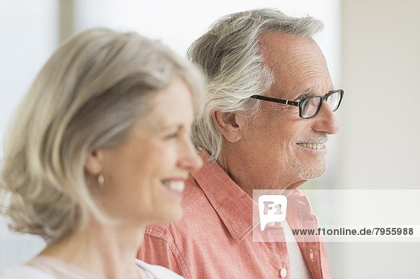Lächelndes Seniorenpaar