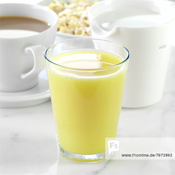 Glas Orangensaft