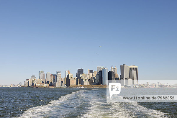 USA  New York State  New York City  Blick auf Lower Manhattan mit Hudson River