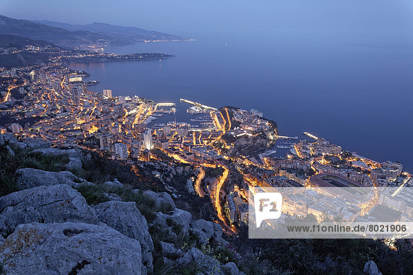 Ausblick vom Tête de Chien auf das Fürstentum Monaco  Abendstimmung