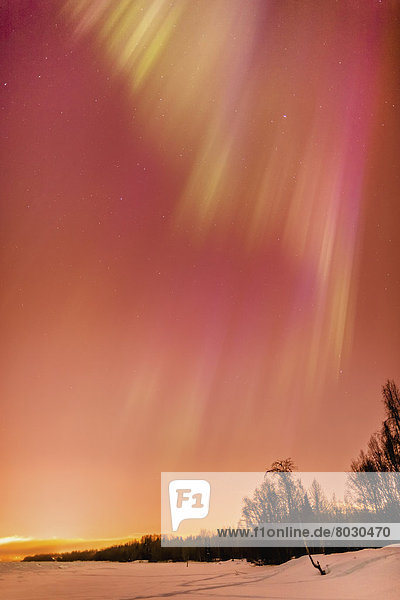 Farbaufnahme  Farbe  Winter  Amerika  folgen  Himmel  über  Küste  Verbindung  Vielfalt  Polarlicht  Alaska  Anchorage  Sonnenkorona  Korona