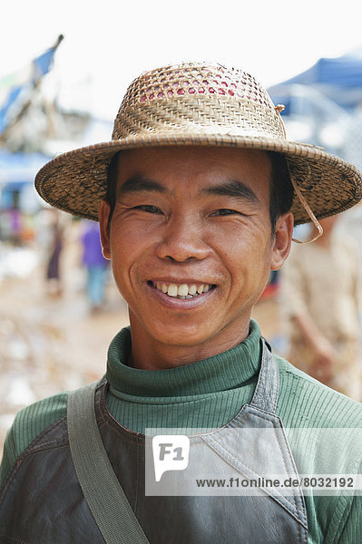 Portrait  Mann  Hut  Kleidung  Myanmar  Shan Staat