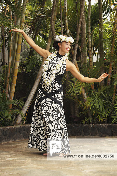 Spur  Frau  Kleidung  Kleid  Hawaii  hawaiianisch  lei
