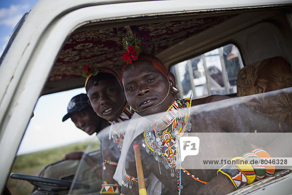 Lastkraftwagen  Taxi  Ansicht  jung  Kampf  Kenia